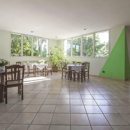Poggio Active 3*